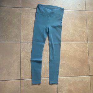 Ribbed High-Waist Legging